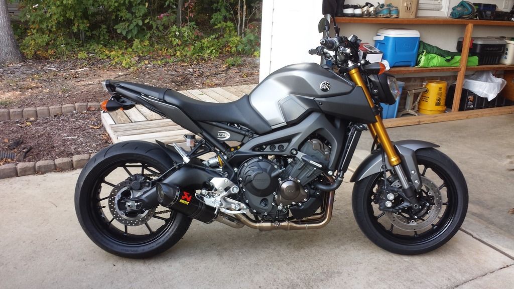 fz 09 akrapovic exhaust